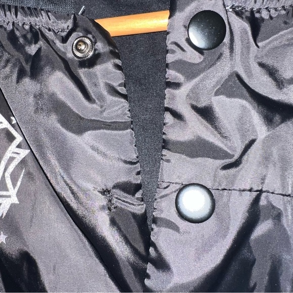 NBA Jacket Cleveland Cavaliers Boys Lined Windbreaker Black Size Large 14-16 - Picture 11 of 11